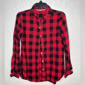 Red & Black Old Navy Women’s Flannel Medium